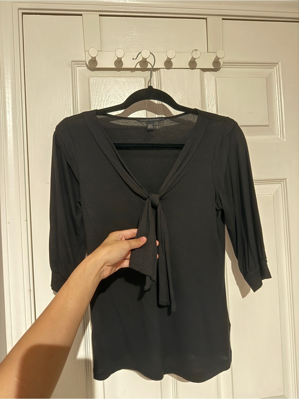 Banana Republic Black Tie-Neck 3/4 Sleeve Blouse Top